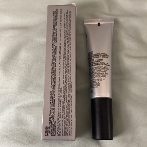 NWT MAC Studio Fix Mattifine  12hr Primer - Picture 3 of 3
